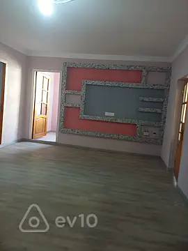 Satılır 5 otaqlı həyət evi 142 m²