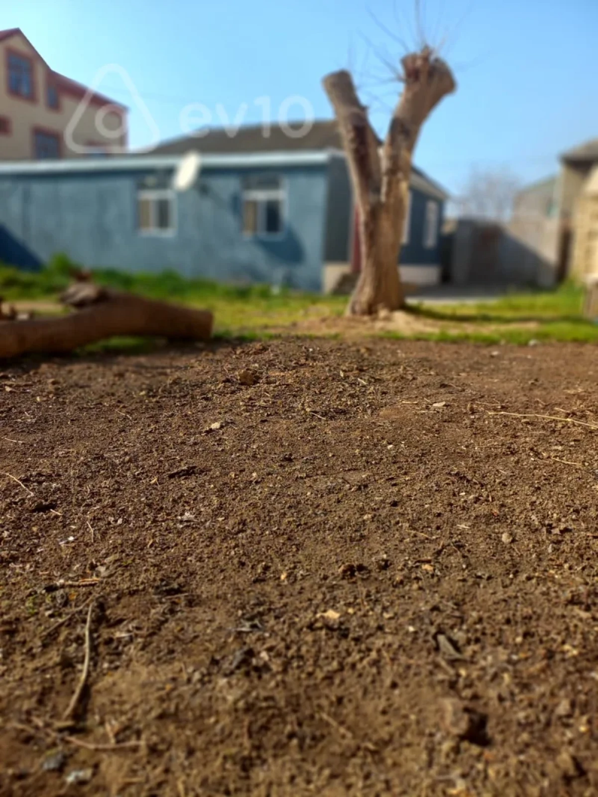 Satılır 5 otaqlı həyət evi 142 m²