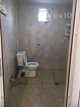 Satılır 5 otaqlı həyət evi 142 m²