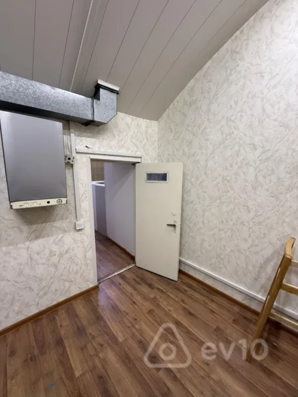 Satılır mənzil 150 m²