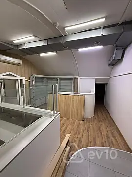 Satılır mənzil 150 m²