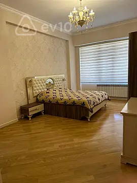 Kirayə verilir 3 otaqlı yeni tikili 160 m²