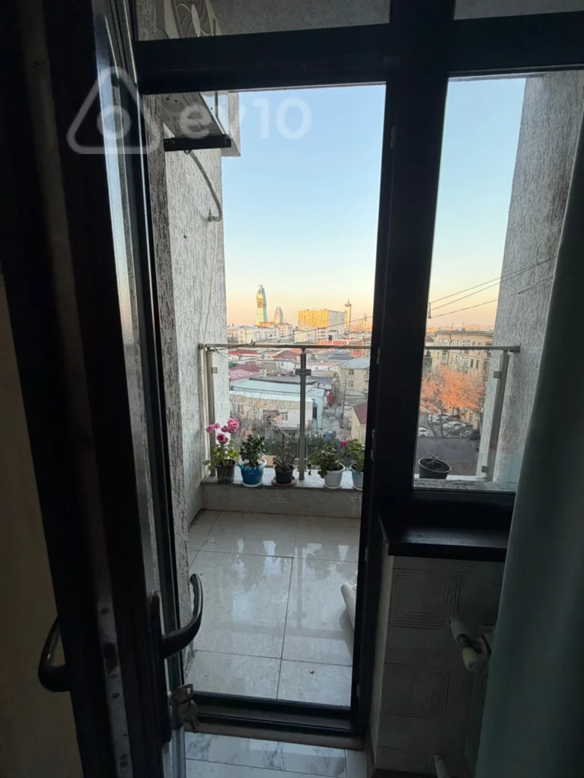 Kirayə verilir 2 otaqlı yeni tikili 50 m²