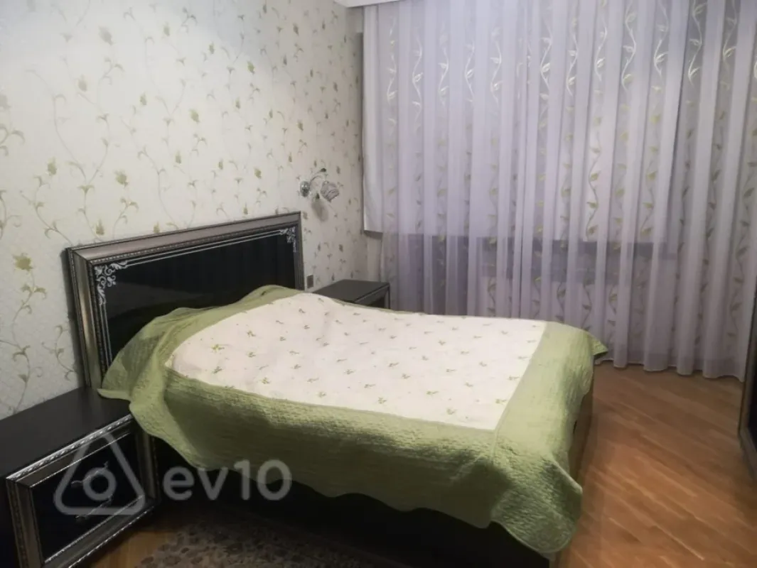 Kirayə verilir 3 otaqlı yeni tikili 110 m²