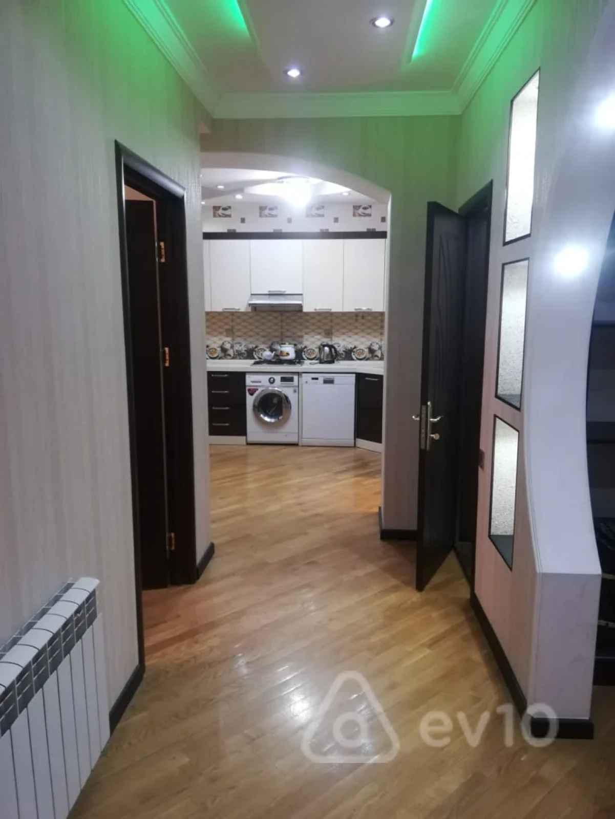 Kirayə verilir 3 otaqlı yeni tikili 110 m²