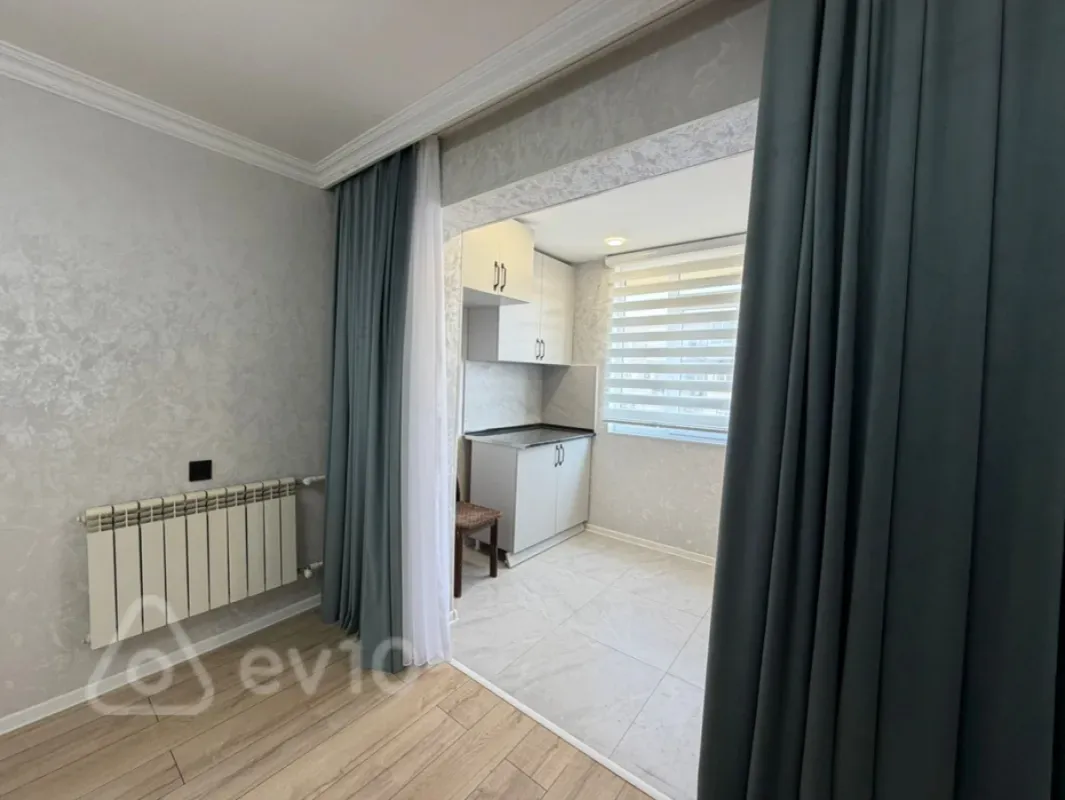 Satılır 2 otaqlı köhnə tikili 35 m²