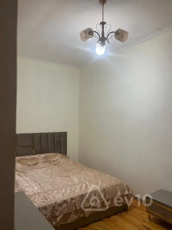 Satılır 2 otaqlı həyət evi 43 m²