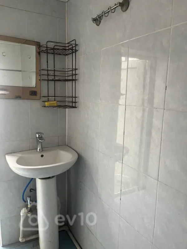 Satılır 2 otaqlı həyət evi 43 m²