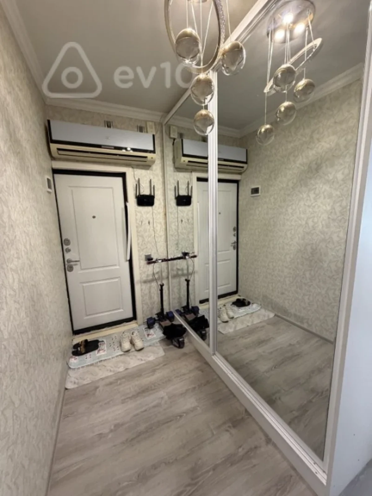 Satılır 3 otaqlı köhnə tikili 75 m²