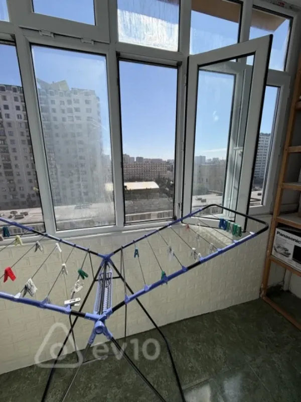 Satılır 3 otaqlı köhnə tikili 75 m²