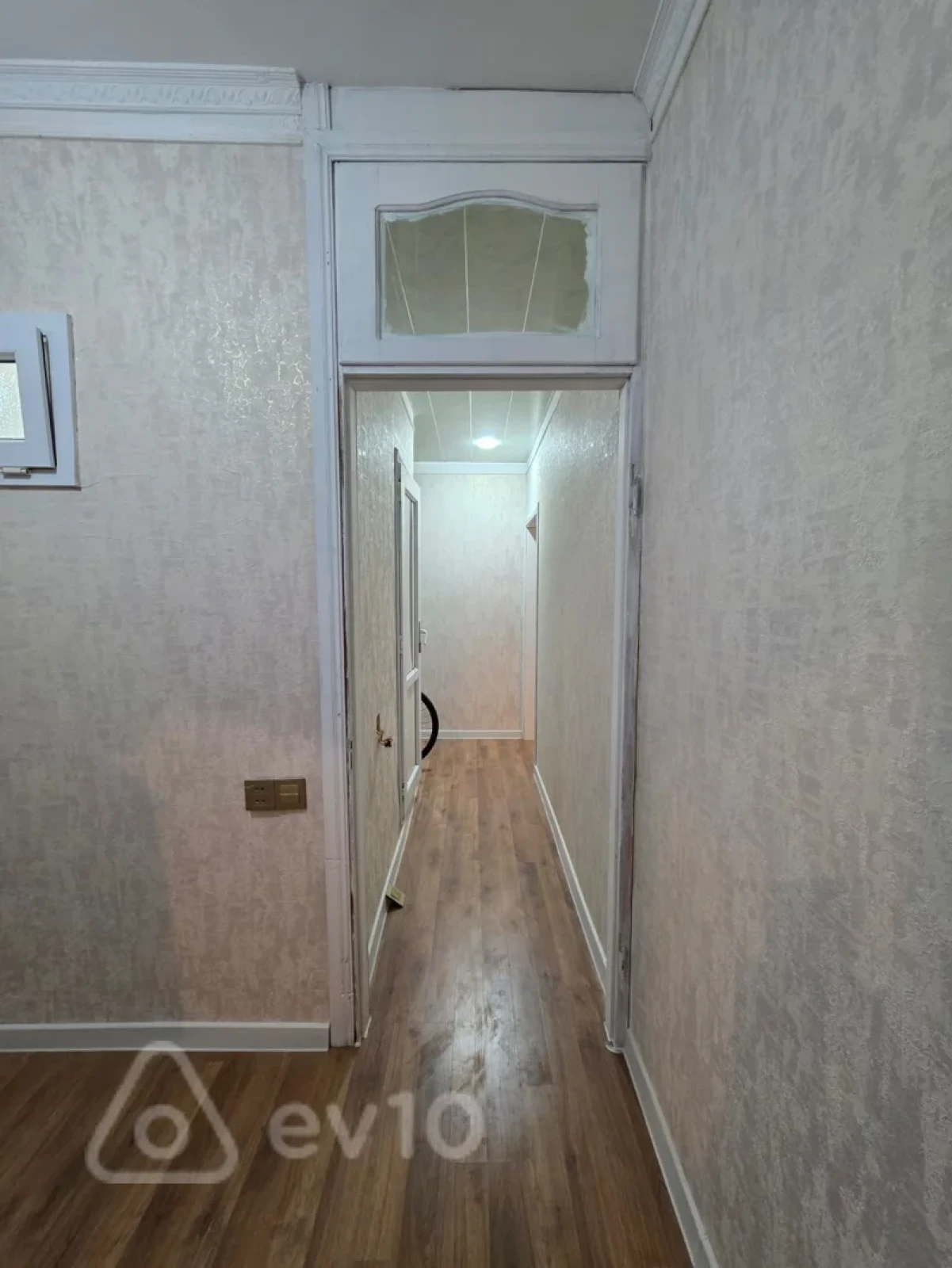 Kirayə verilir 2 otaqlı köhnə tikili 48 m²