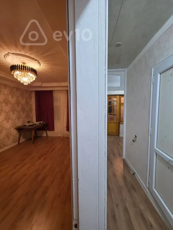 Kirayə verilir 2 otaqlı köhnə tikili 48 m²