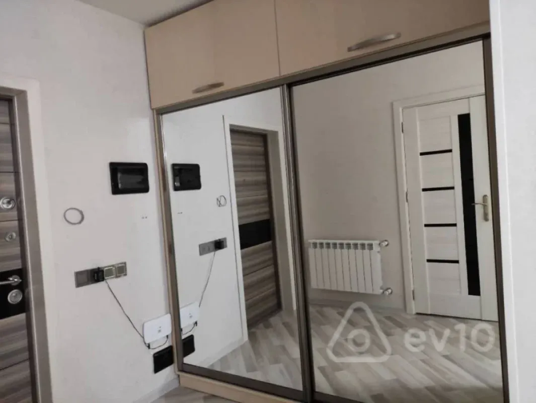 Kirayə verilir 2 otaqlı yeni tikili 71 m²