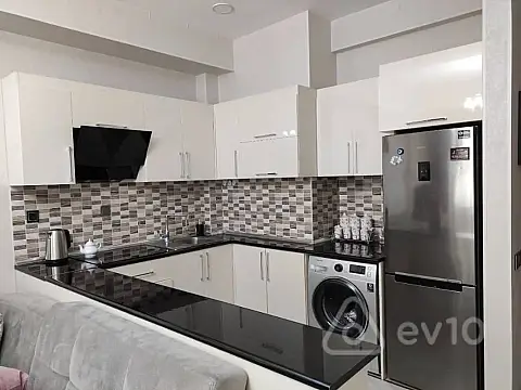 Kirayə verilir 2 otaqlı yeni tikili 71 m²