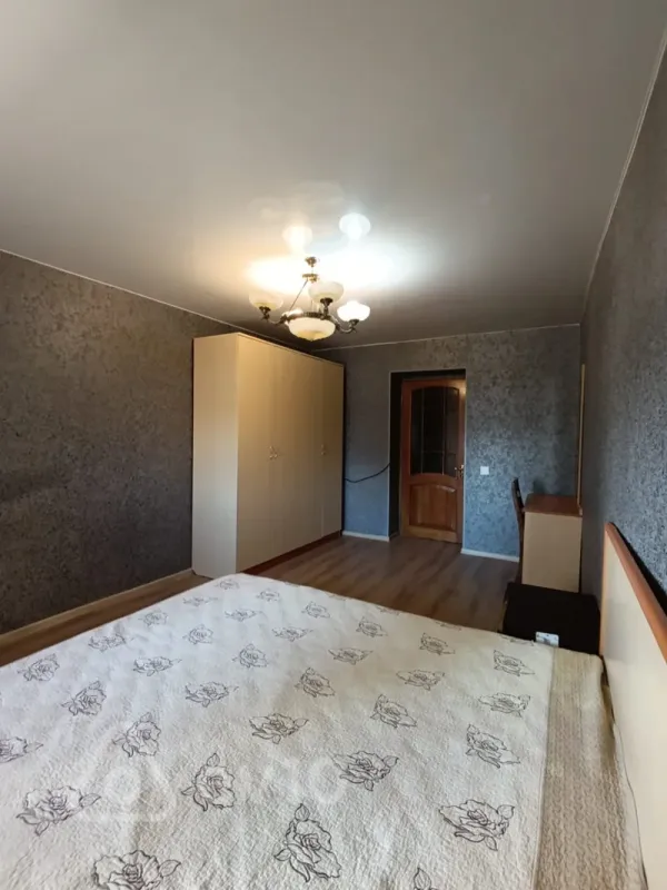 Kirayə verilir 3 otaqlı köhnə tikili 70 m²