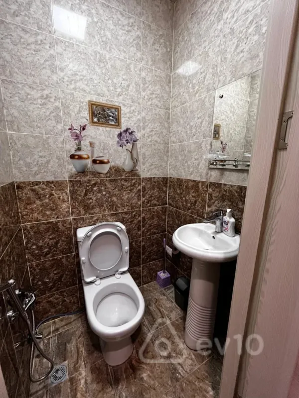 Kirayə verilir 2 otaqlı yeni tikili 86 m²