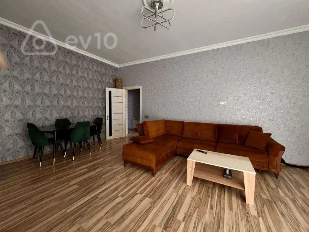 Kirayə verilir 2 otaqlı yeni tikili 86 m²