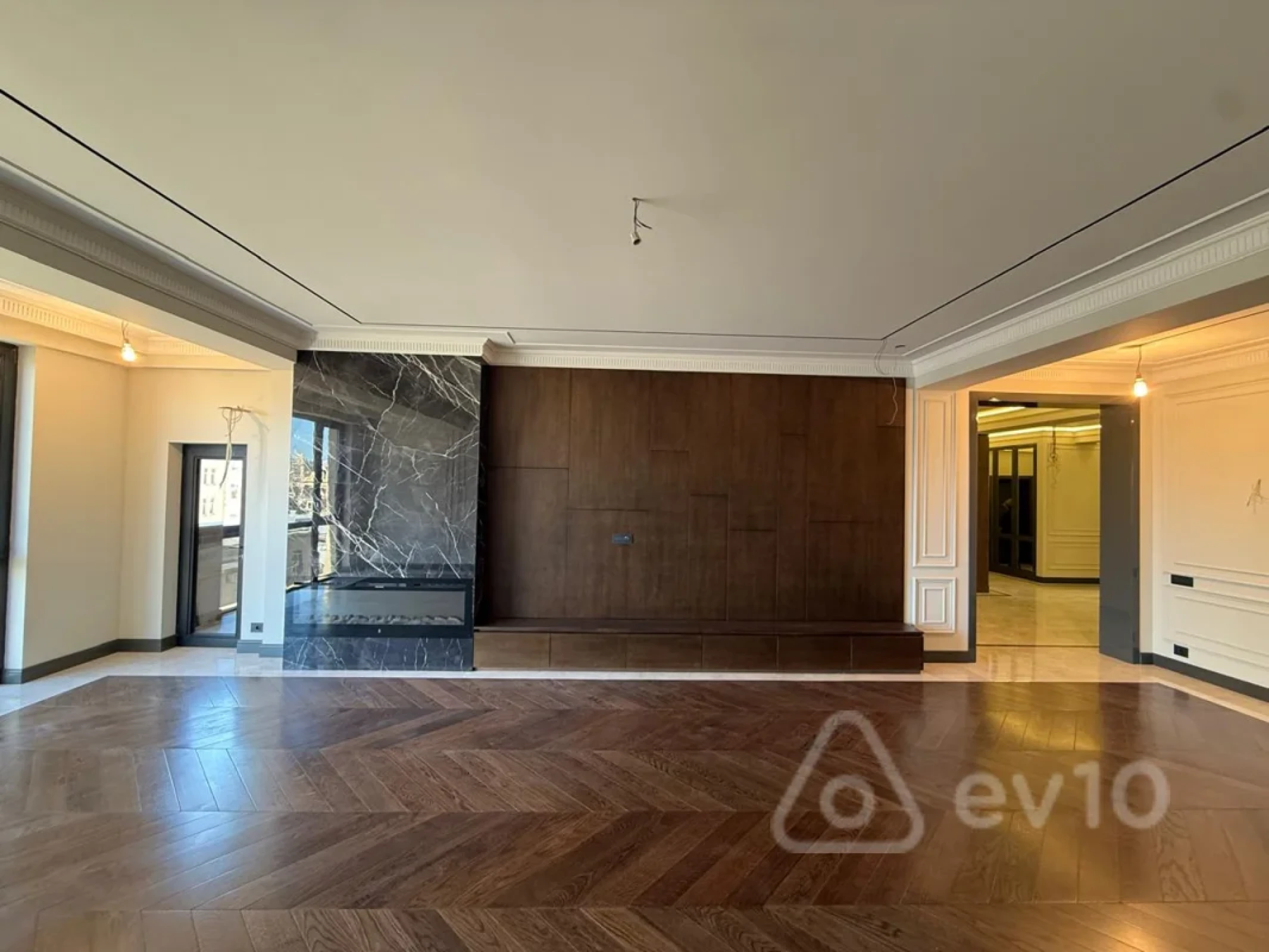 Satılır 4 otaqlı yeni tikili 220 m²