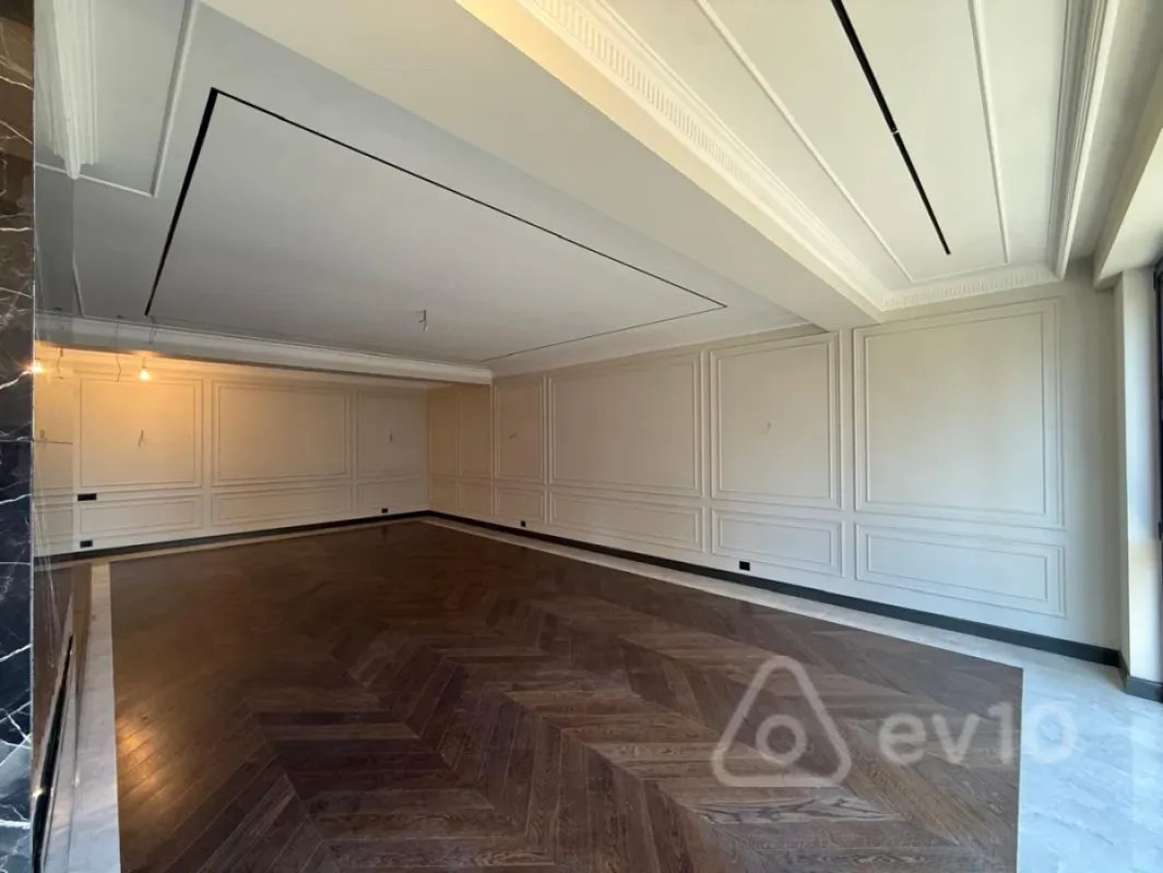 Satılır 4 otaqlı yeni tikili 220 m²