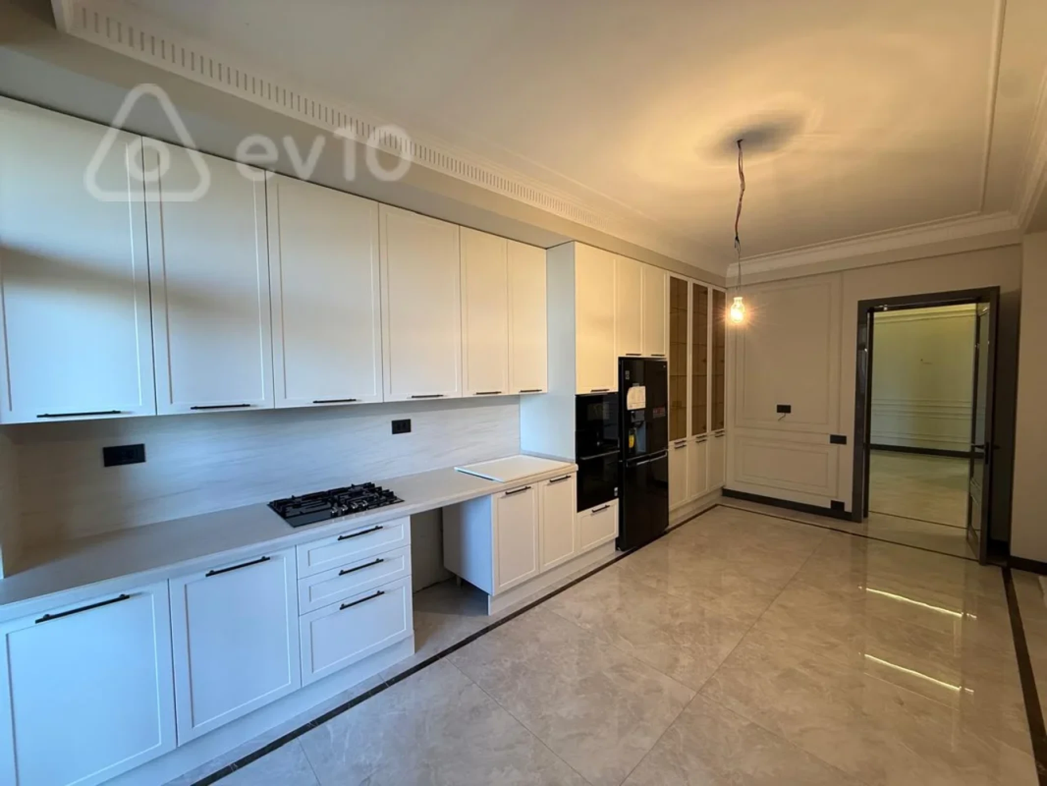 Satılır 4 otaqlı yeni tikili 220 m²