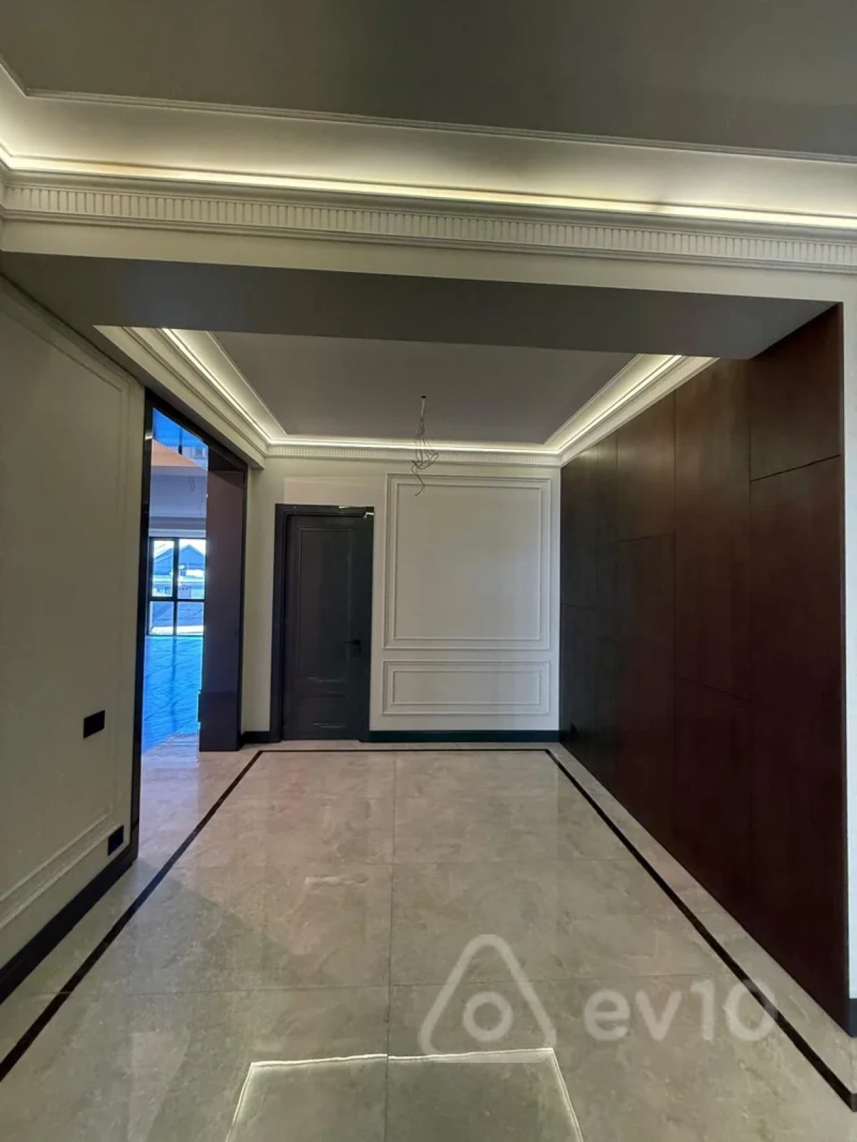 Satılır 4 otaqlı yeni tikili 220 m²