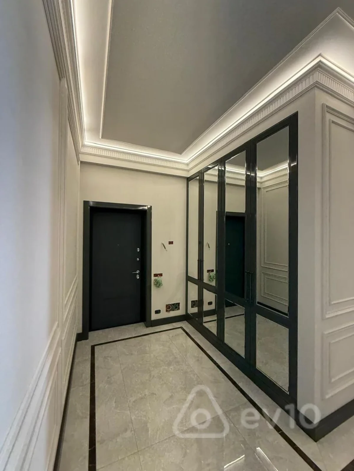 Satılır 4 otaqlı yeni tikili 220 m²