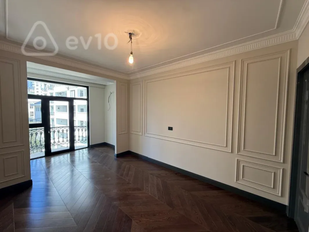 Satılır 4 otaqlı yeni tikili 220 m²