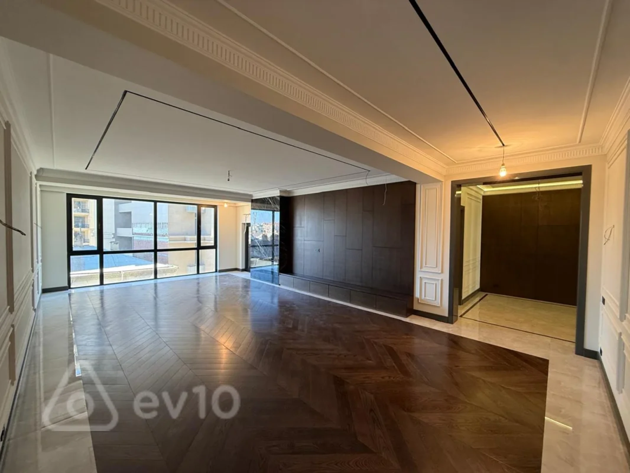 Satılır 4 otaqlı yeni tikili 220 m²