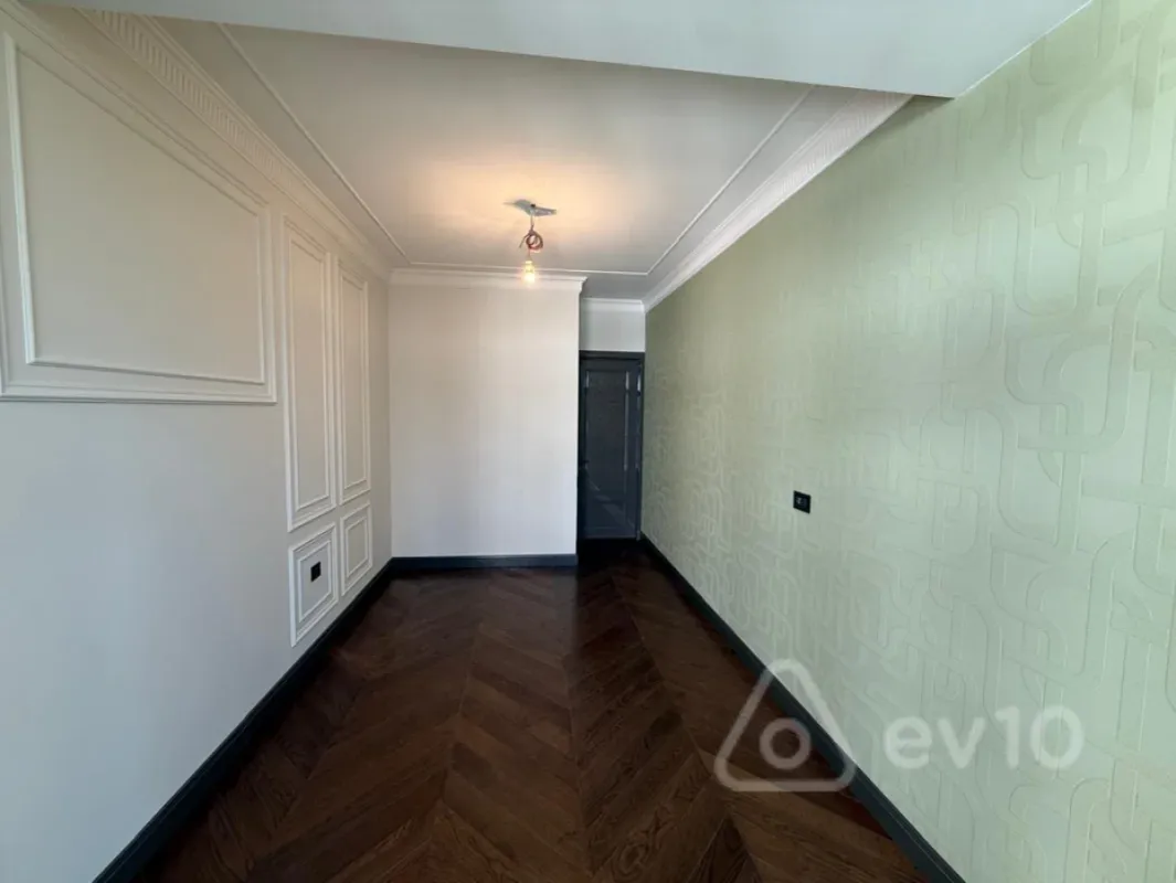Satılır 4 otaqlı yeni tikili 220 m²