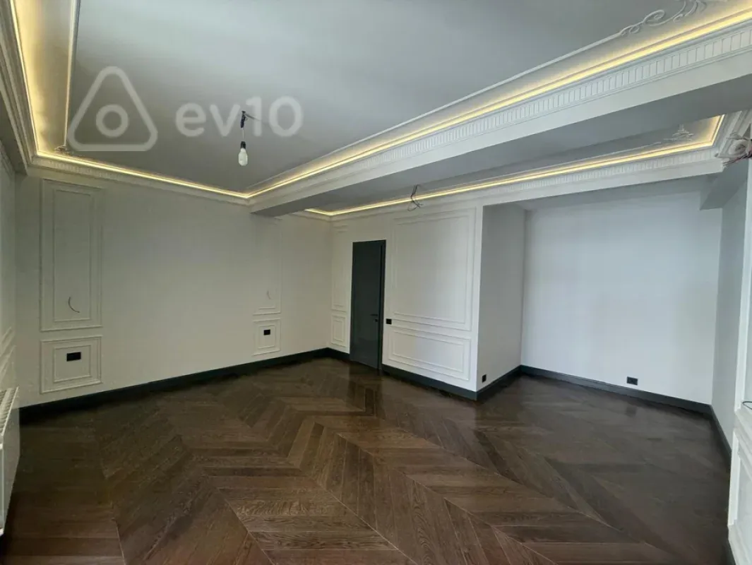 Satılır 4 otaqlı yeni tikili 220 m²