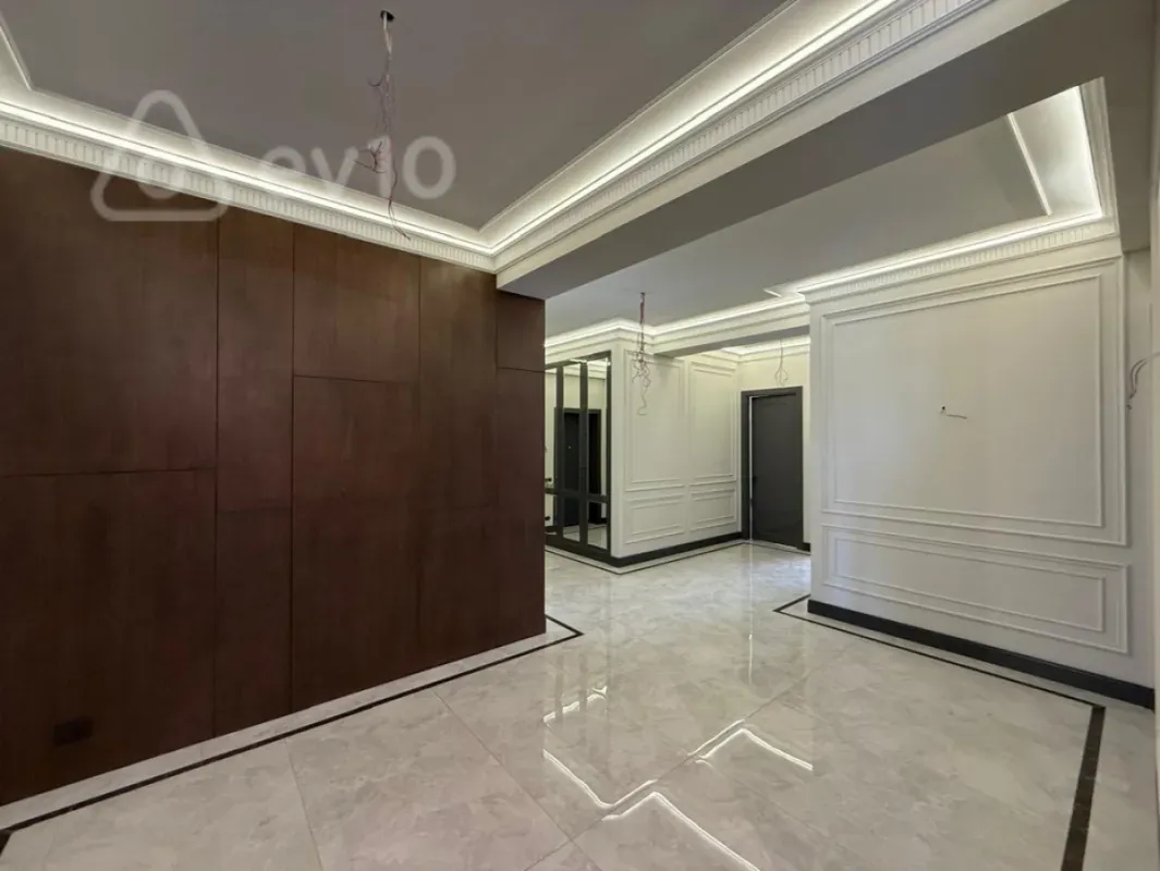 Satılır 4 otaqlı yeni tikili 220 m²