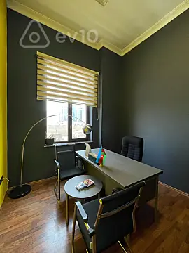 Kirayə verilir 4 otaqlı ofis 150 m²