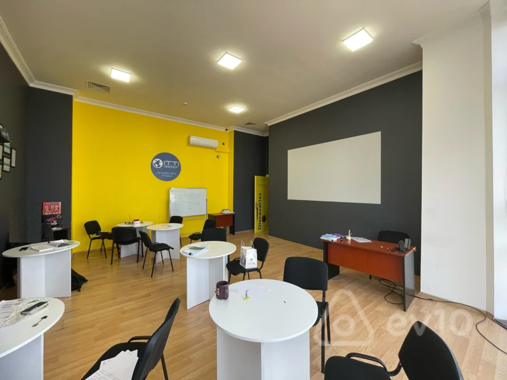 Kirayə verilir 4 otaqlı ofis 150 m²