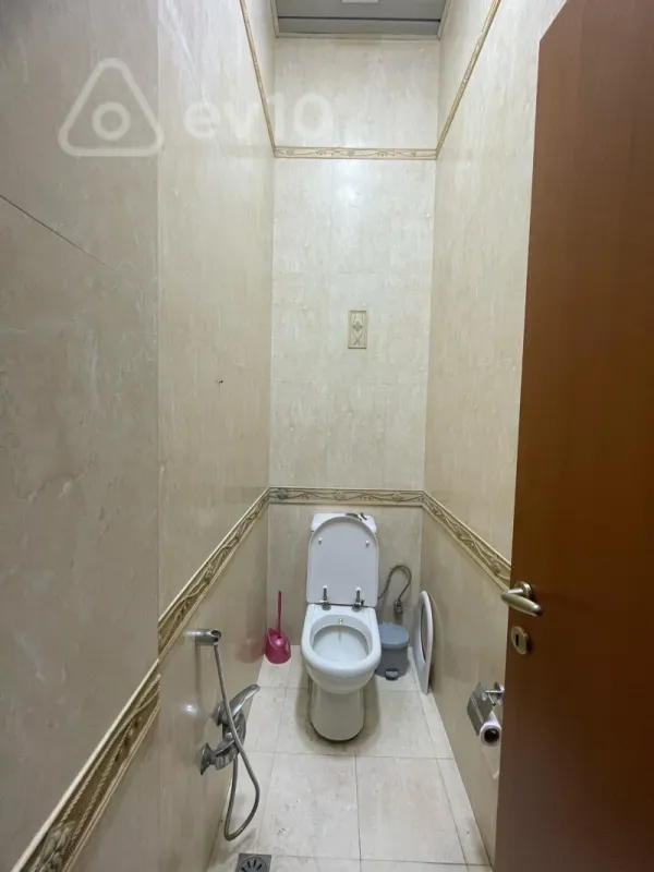 Kirayə verilir 4 otaqlı ofis 150 m²