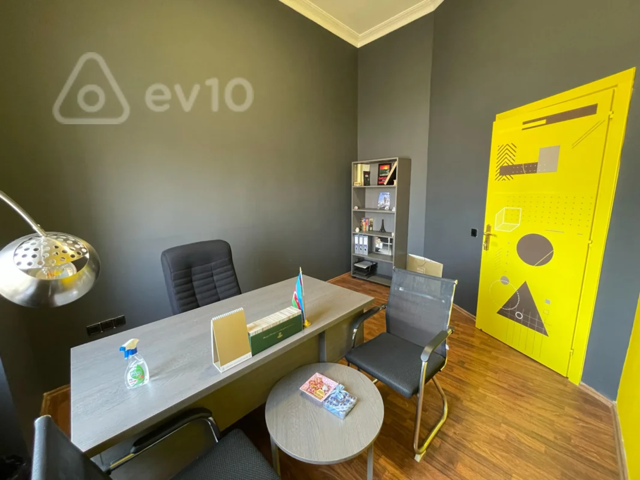 Kirayə verilir 4 otaqlı ofis 150 m²