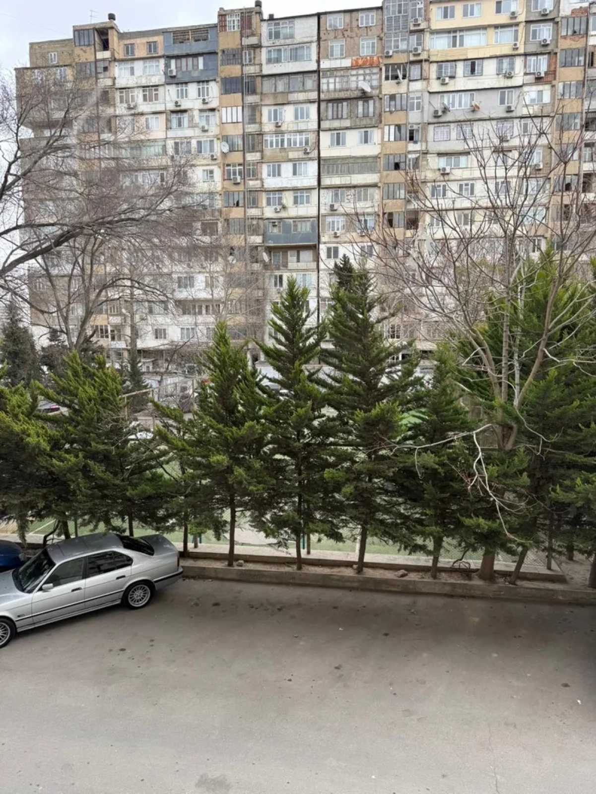 Satılır 2 otaqlı köhnə tikili 53 m²