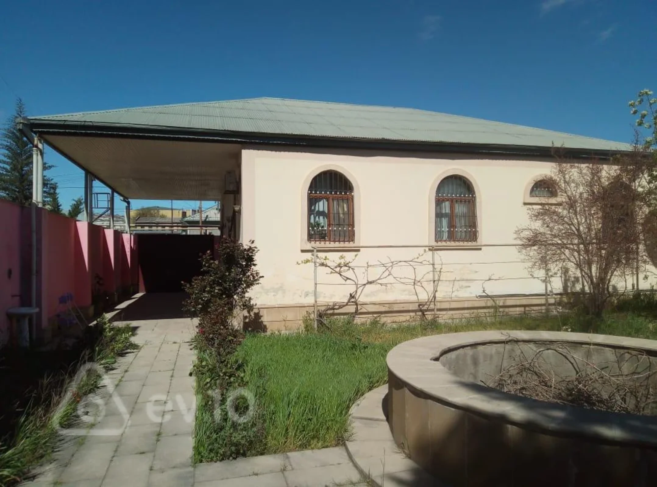 Satılır 5 otaqlı həyət evi 150 m²