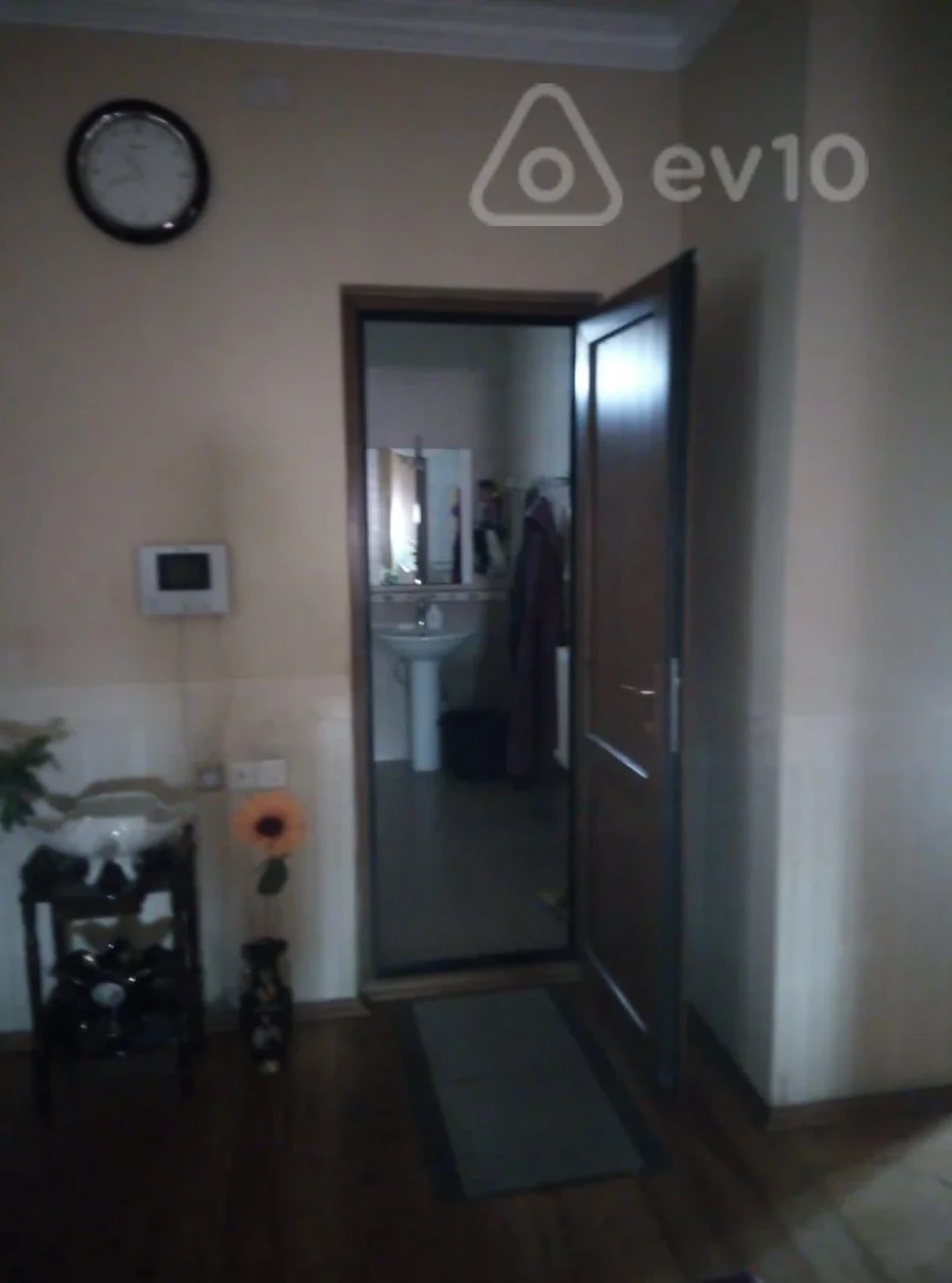 Satılır 5 otaqlı həyət evi 150 m²