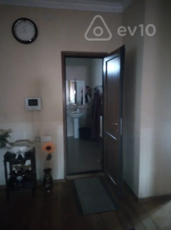 Satılır 5 otaqlı həyət evi 150 m²