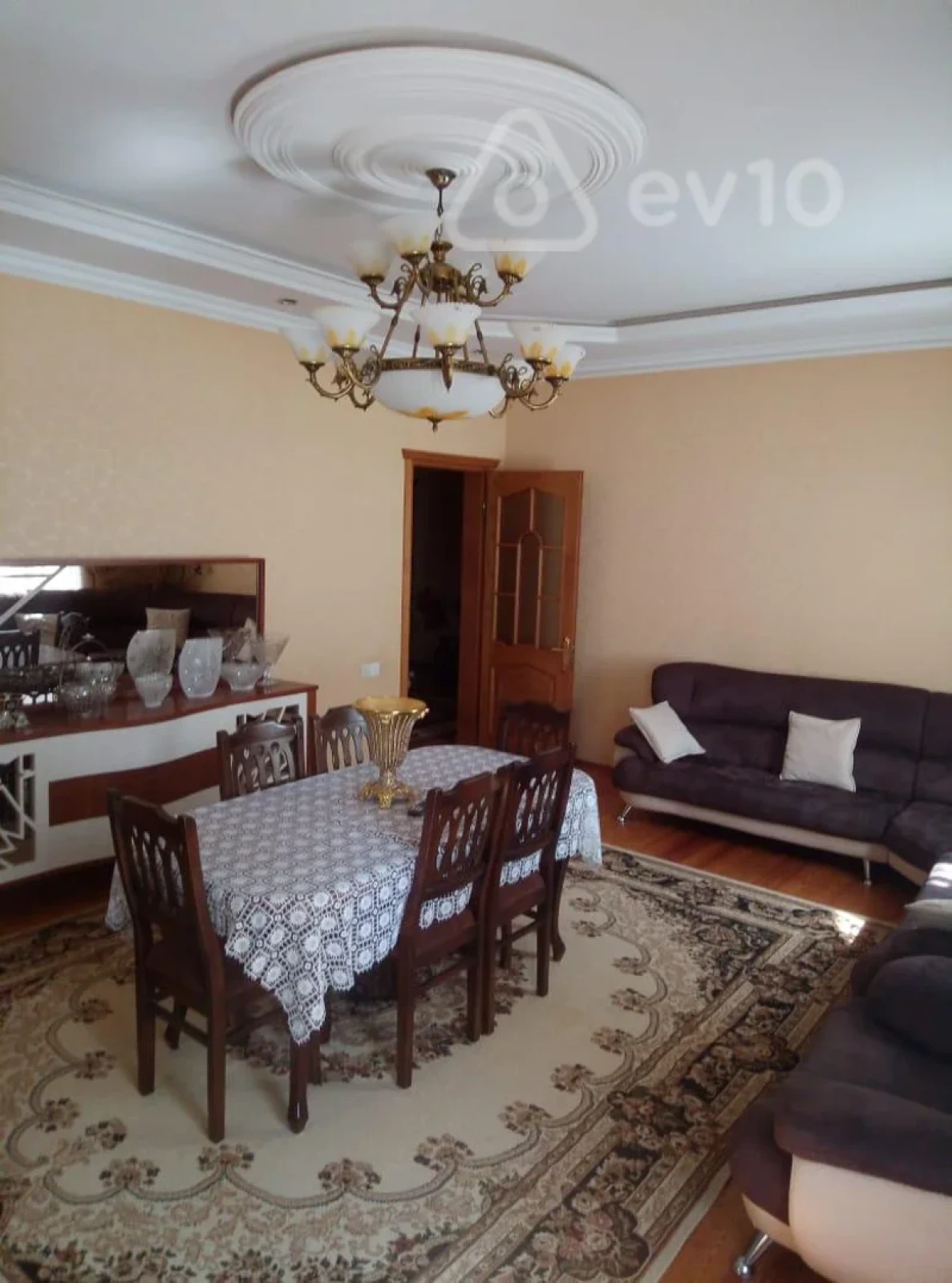 Satılır 5 otaqlı həyət evi 150 m²