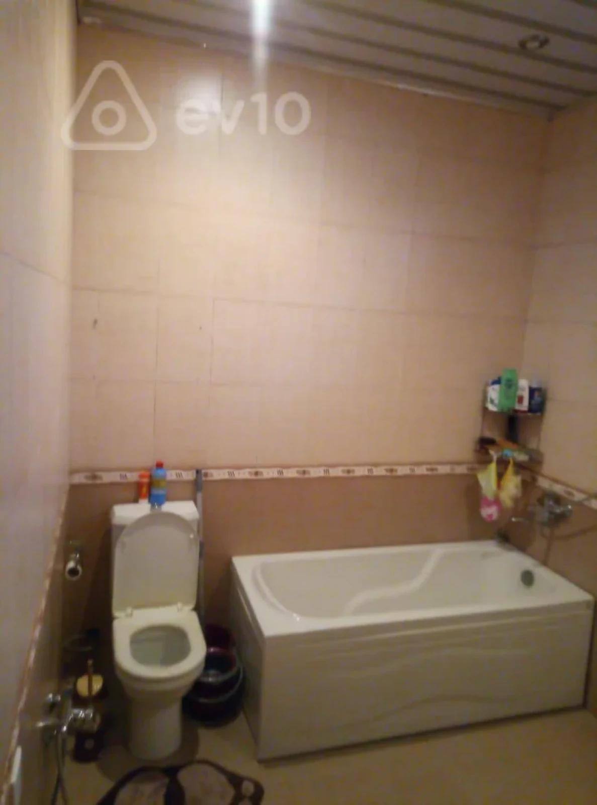 Satılır 5 otaqlı həyət evi 150 m²