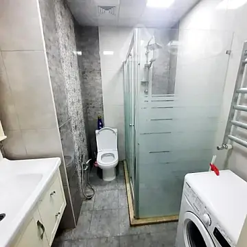 Kirayə verilir 2 otaqlı yeni tikili 75 m²