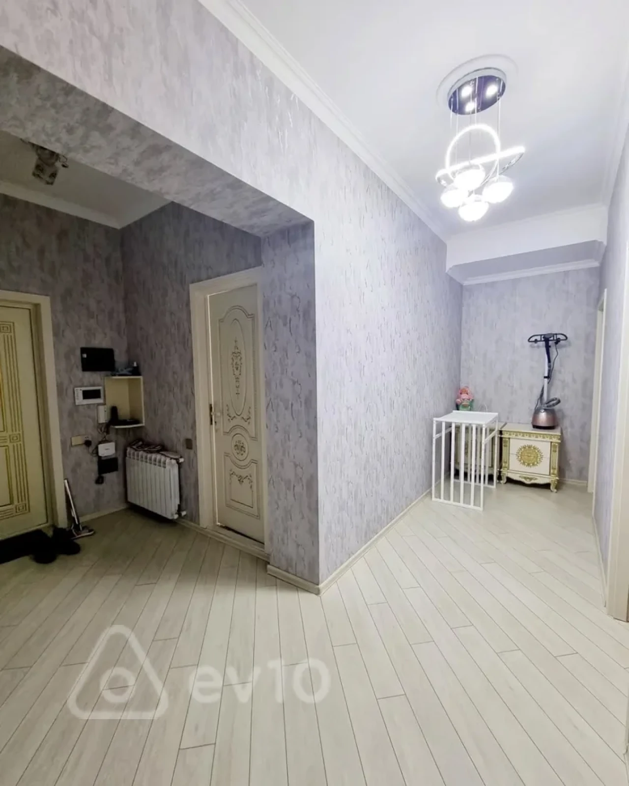 Kirayə verilir 2 otaqlı yeni tikili 90 m²