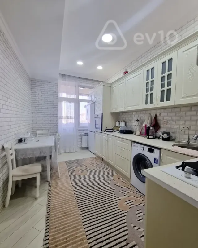 Kirayə verilir 2 otaqlı yeni tikili 90 m²