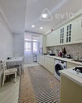 Kirayə verilir 2 otaqlı yeni tikili 90 m²