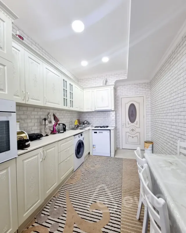 Kirayə verilir 2 otaqlı yeni tikili 90 m²