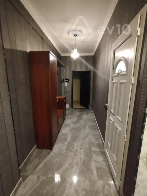 Kirayə verilir 3 otaqlı yeni tikili 75 m²