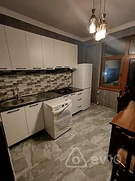 Kirayə verilir 3 otaqlı yeni tikili 75 m²