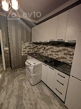 Kirayə verilir 3 otaqlı yeni tikili 75 m²