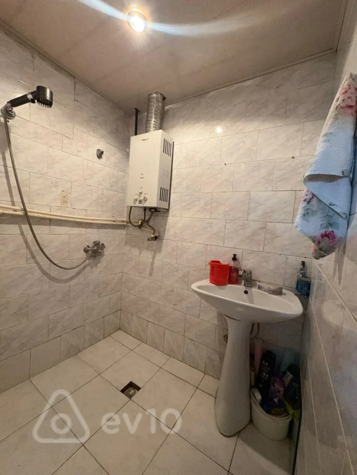 Satılır 3 otaqlı köhnə tikili 71 m²